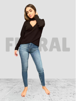 Cross Top Collar Black